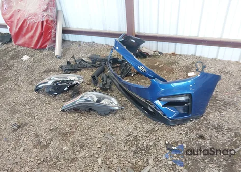 2021 Kia Forte Lxs z USA, uszkodzony, nr VIN 3KPF24AD9ME382720